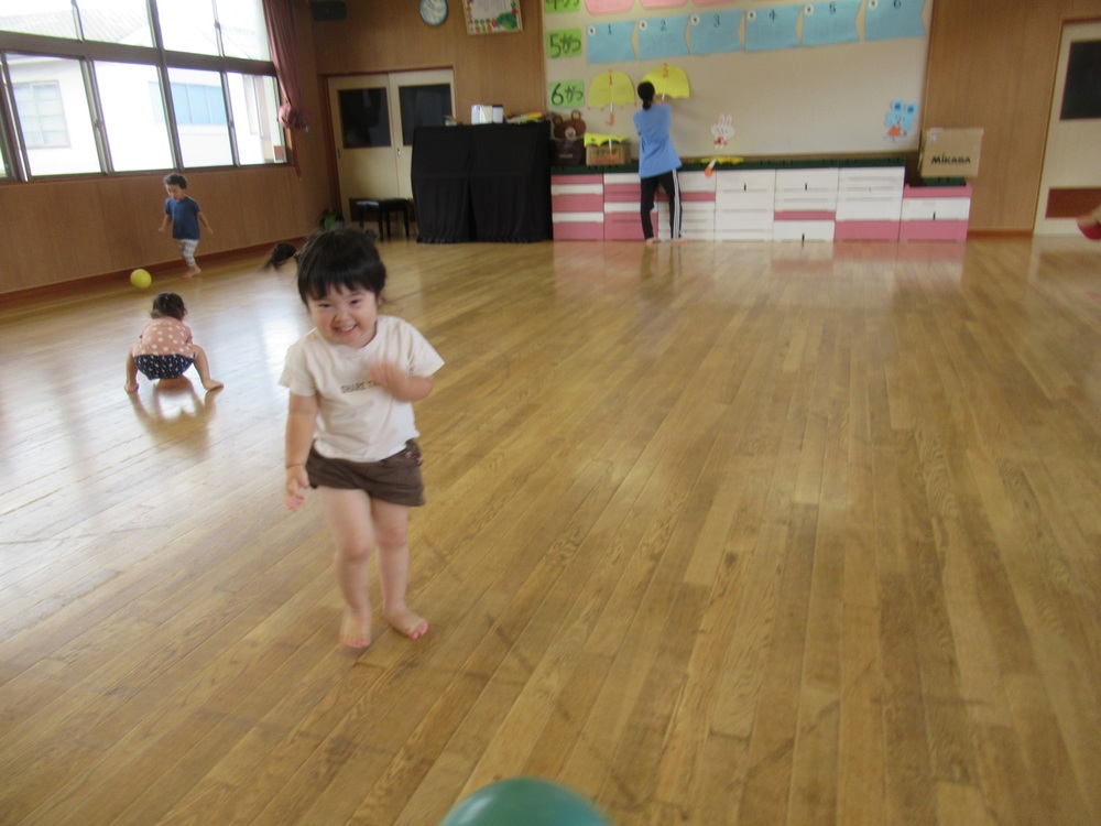 ボールで遊ぶ