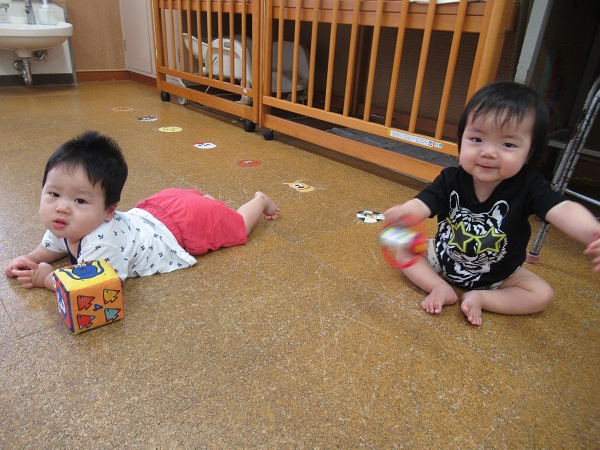 男の子が遊んでいる
