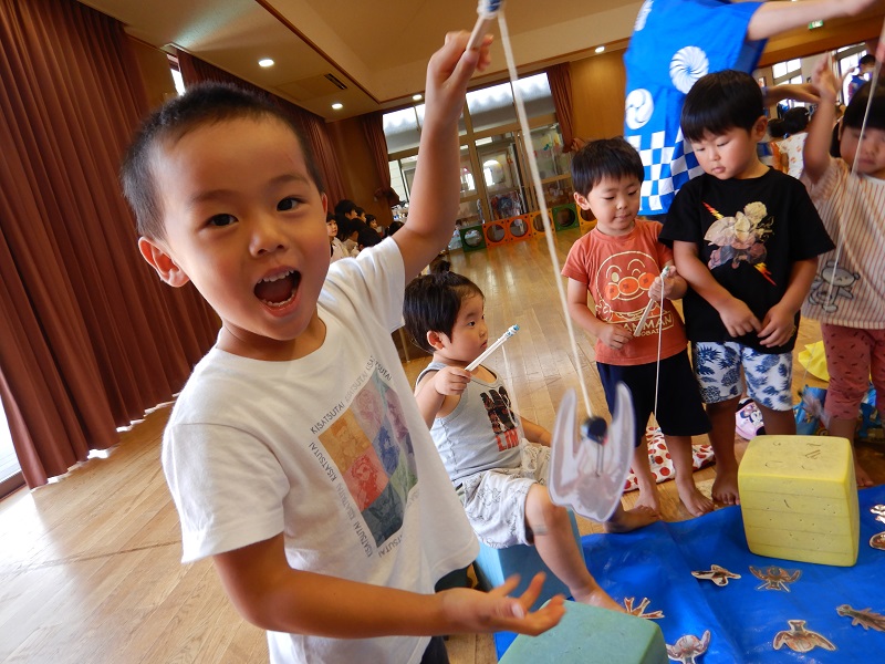 釣りをする男の子