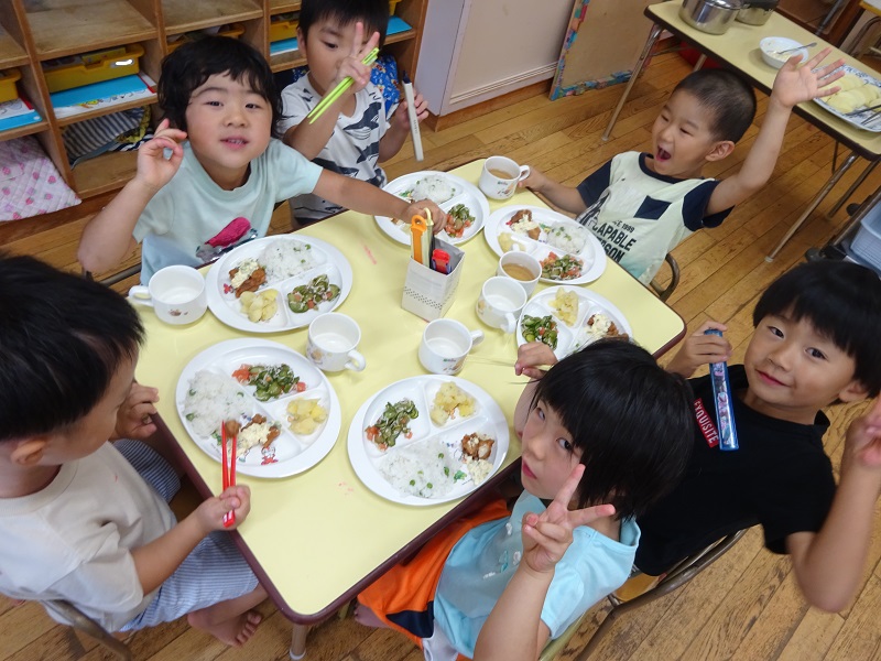 給食