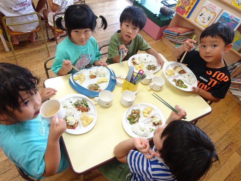 給食