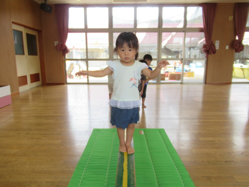 一本橋を渡る