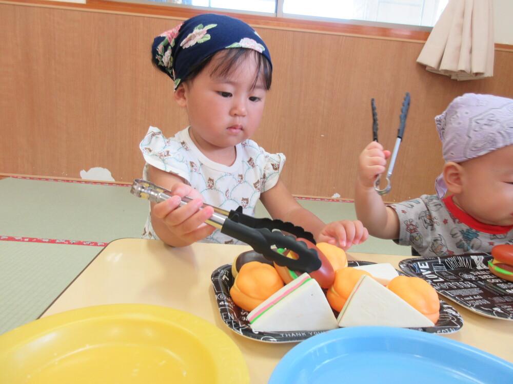 パン屋さんごっこ