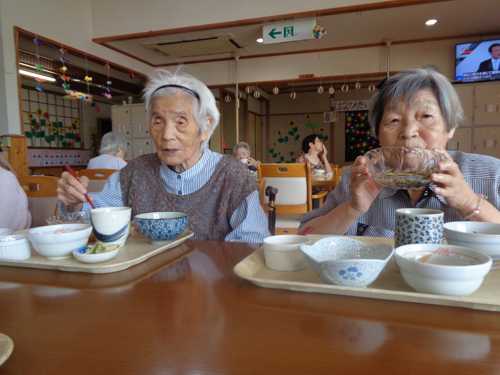 昼食