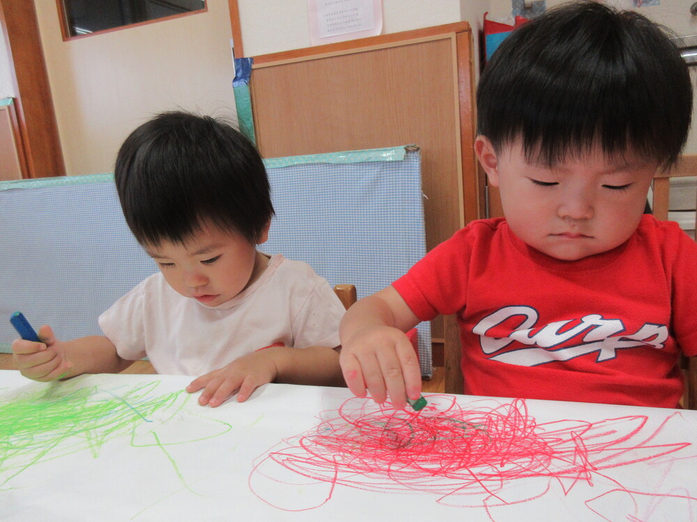 お絵描きをする