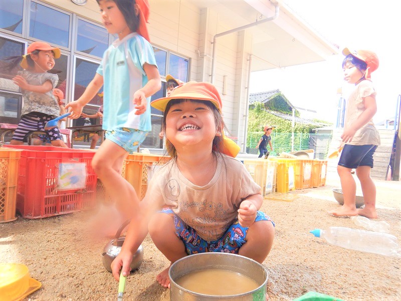 おままごと、子ども