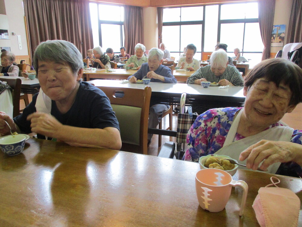 食べられる様子3