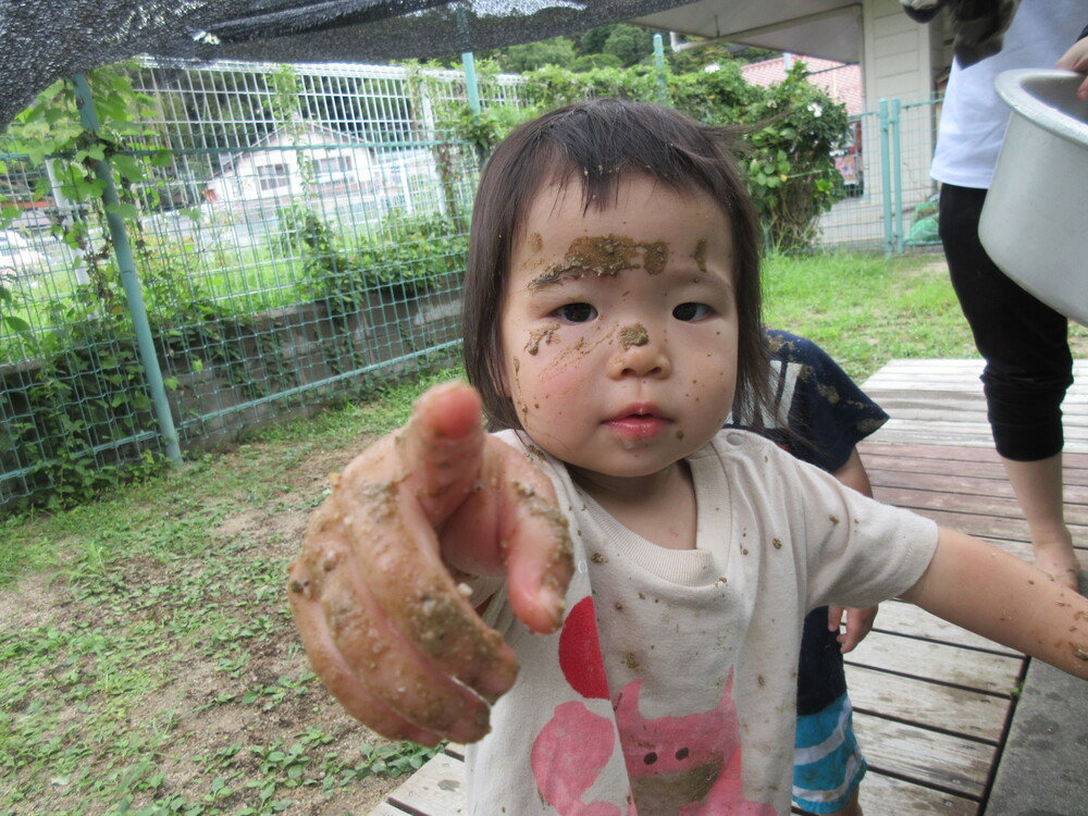 泥んこ遊び