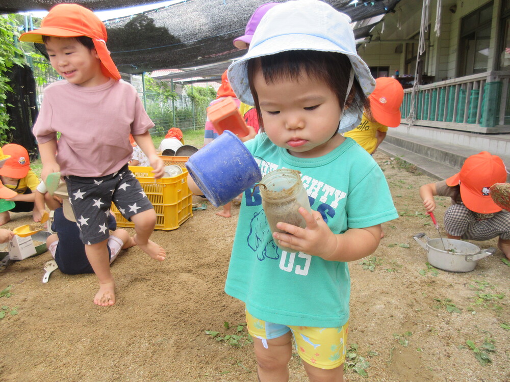 泥んこ遊び