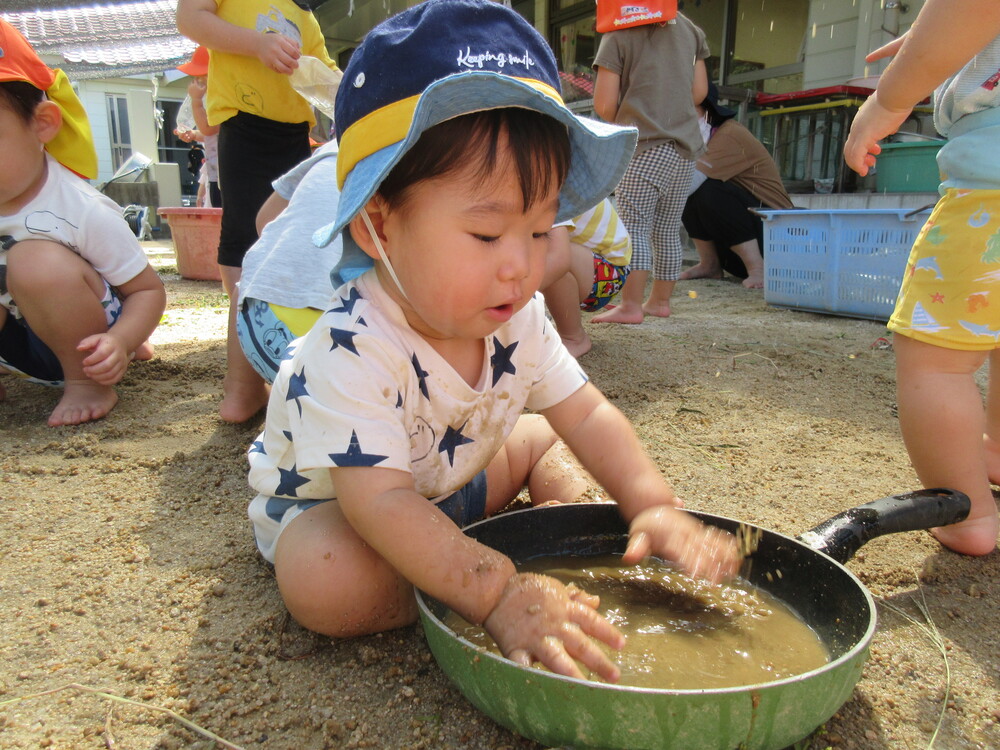 泥んこ遊び