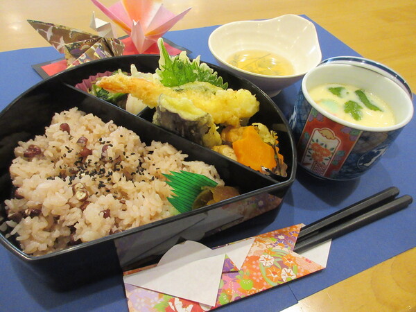 半月弁当