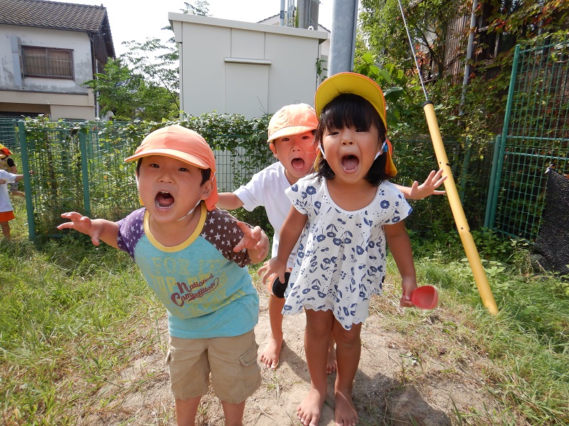 芸人の真似をする姿