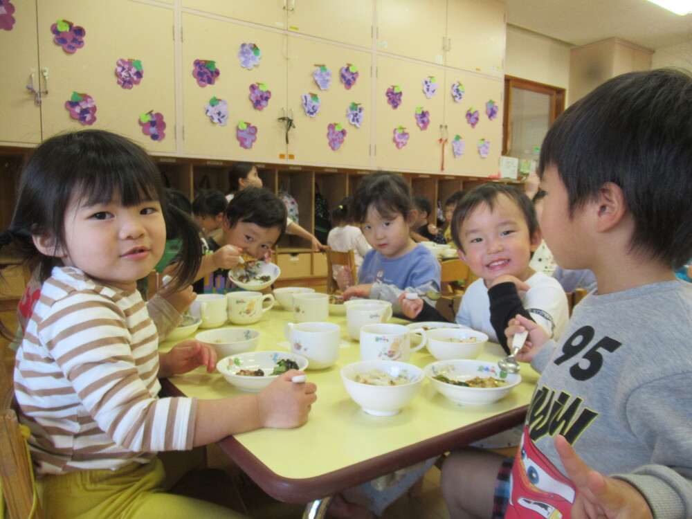 給食を