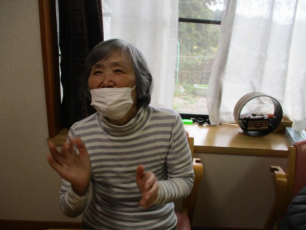 歌を歌う