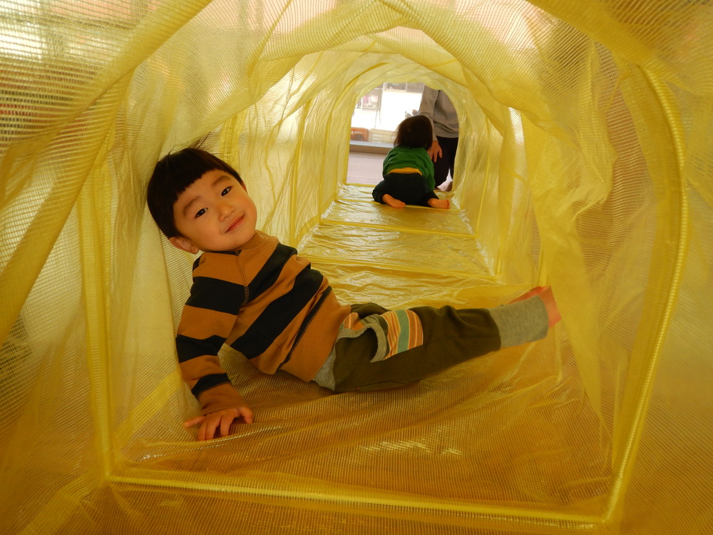 トンネルの中で休憩