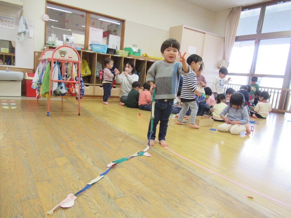ボタン留めをしている
