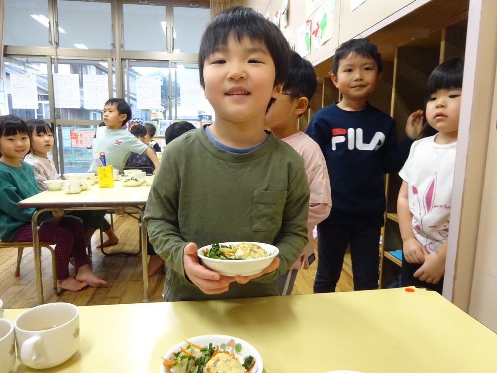 給食の準備