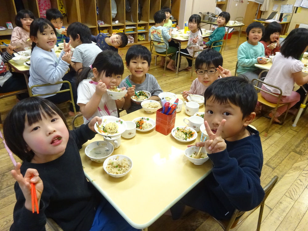 食べる様子