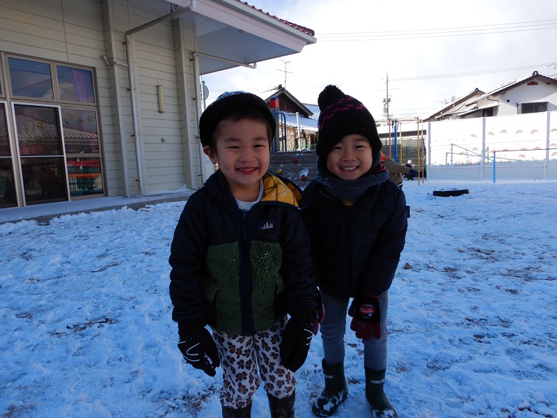 雪遊びの様子 