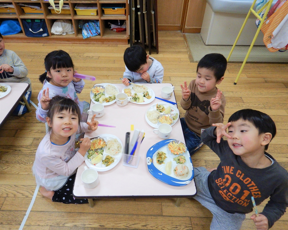 給食　子ども　誕生プレート 