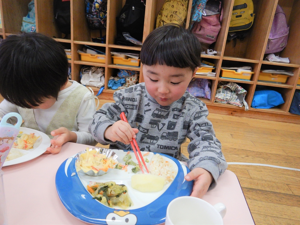 給食　子ども　誕生プレート 