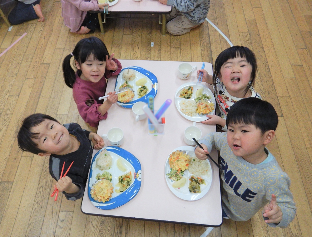 給食　子ども　誕生プレート 