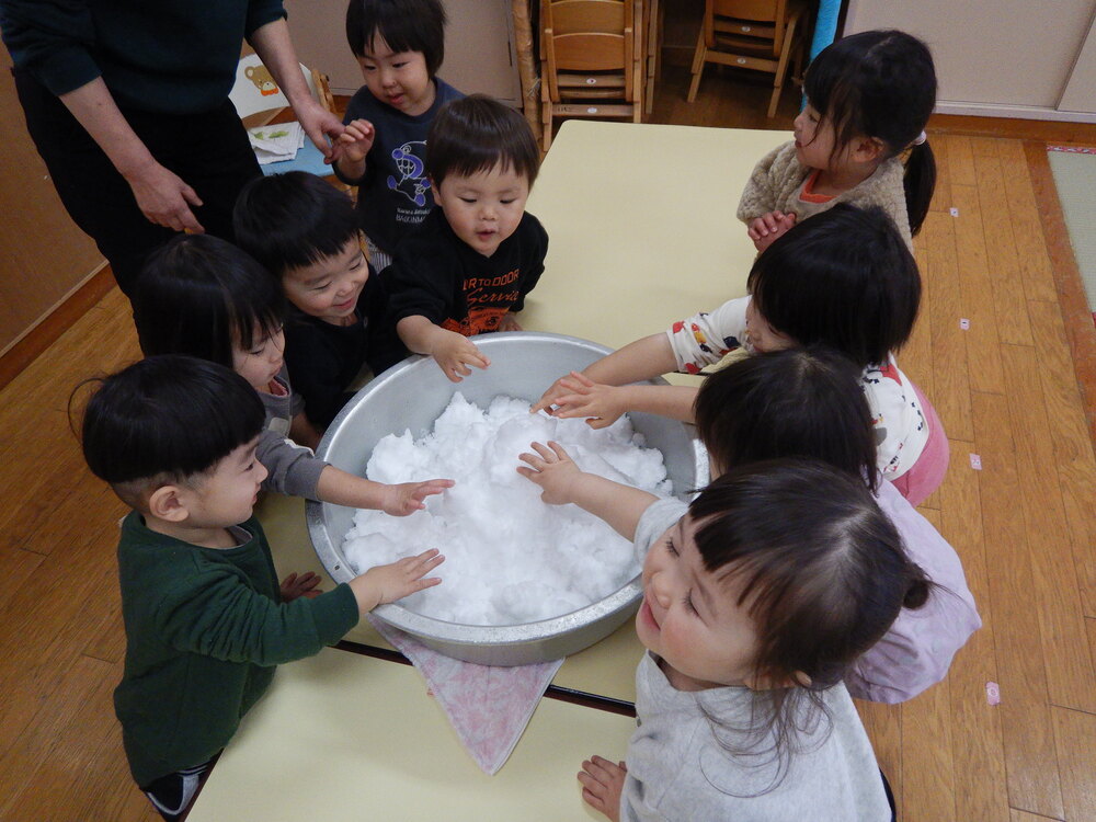 雪遊び