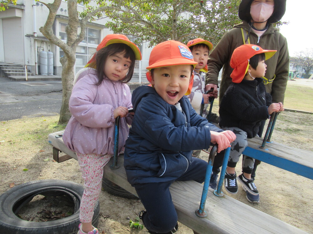 小学校で遊んでいる