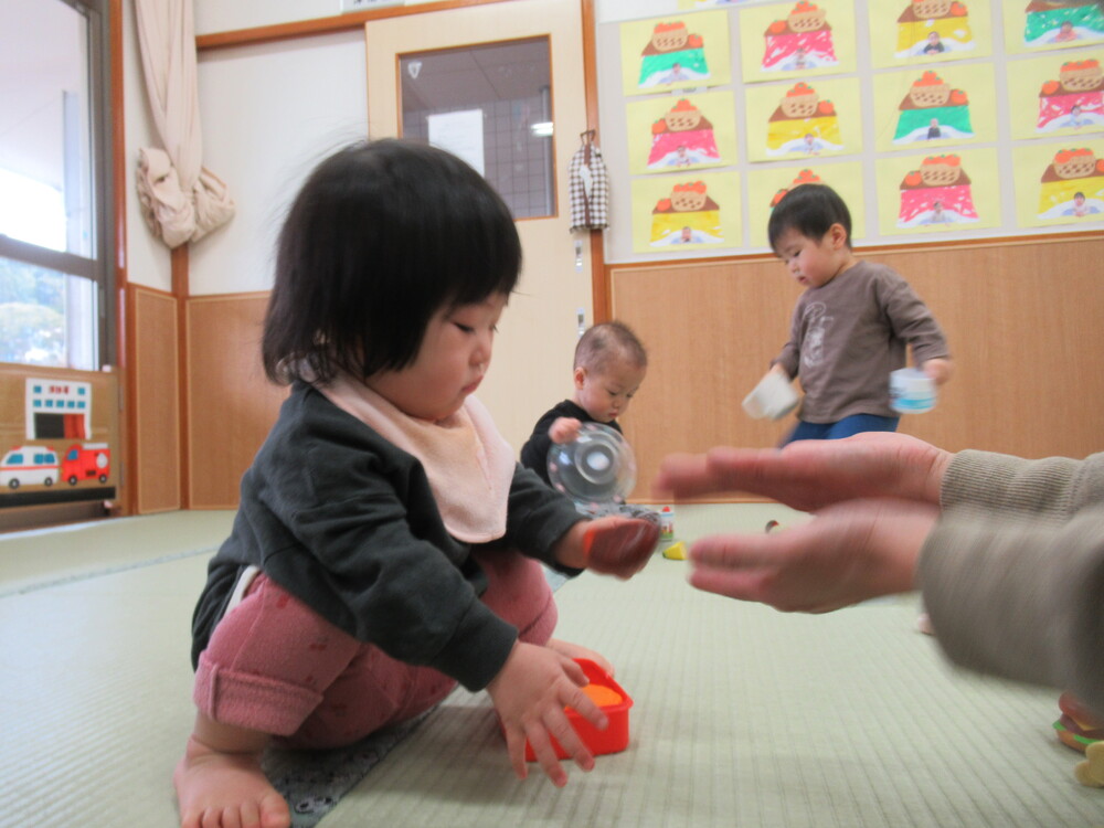 ままごとをする子ども