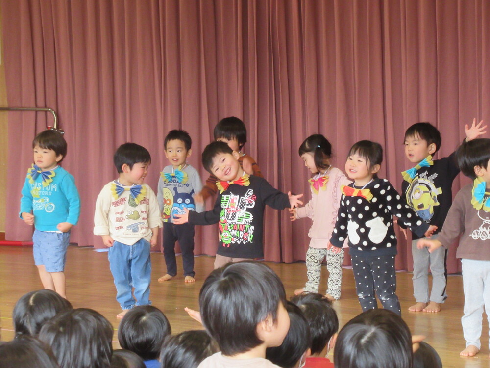 誕生会に参加する