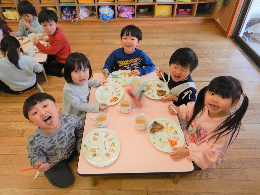 給食の様子