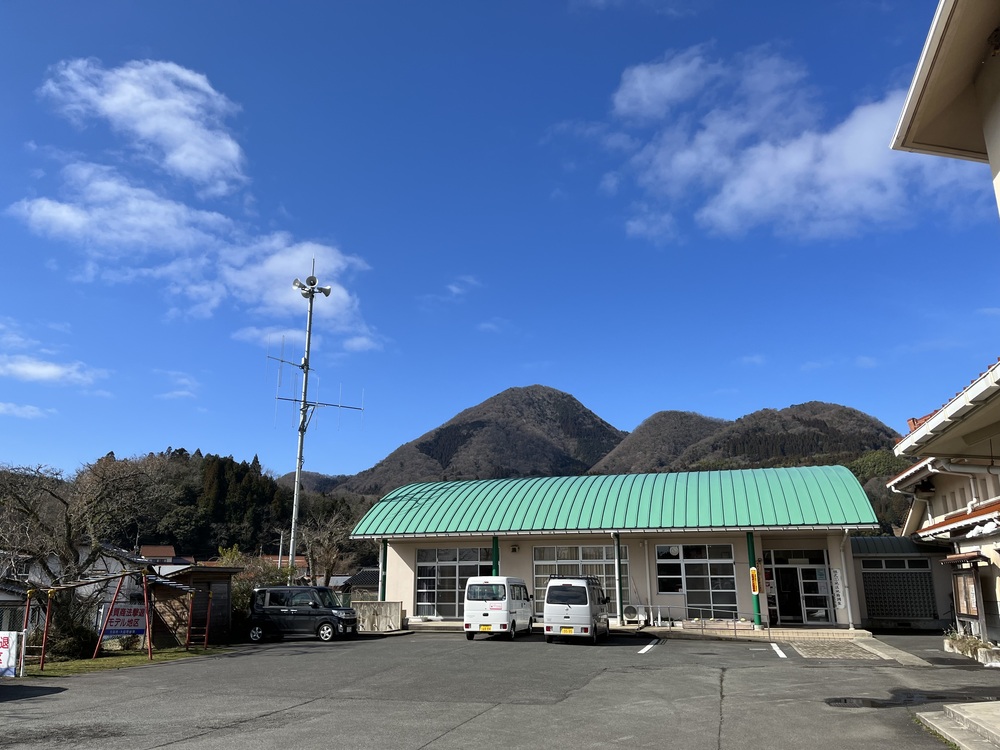 晴れの日の大江高山