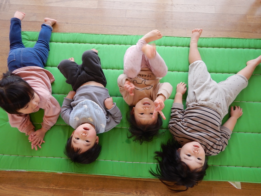 マットでゴロゴロ