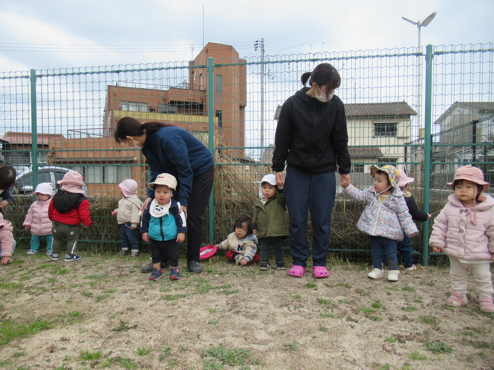 みんなでかけっこをする