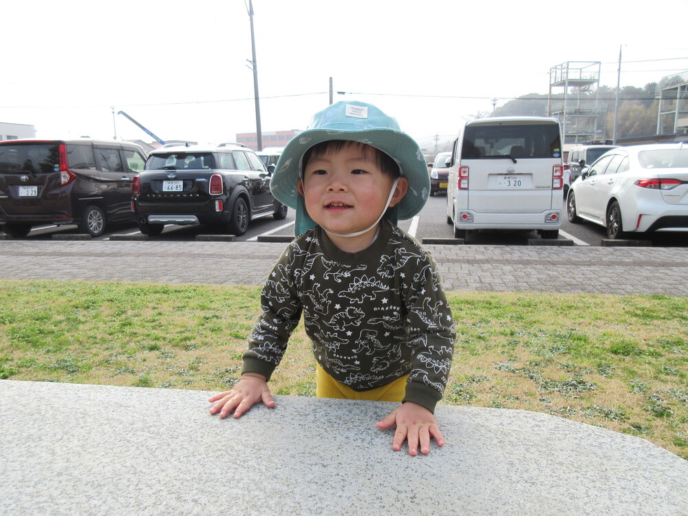 椅子を叩く