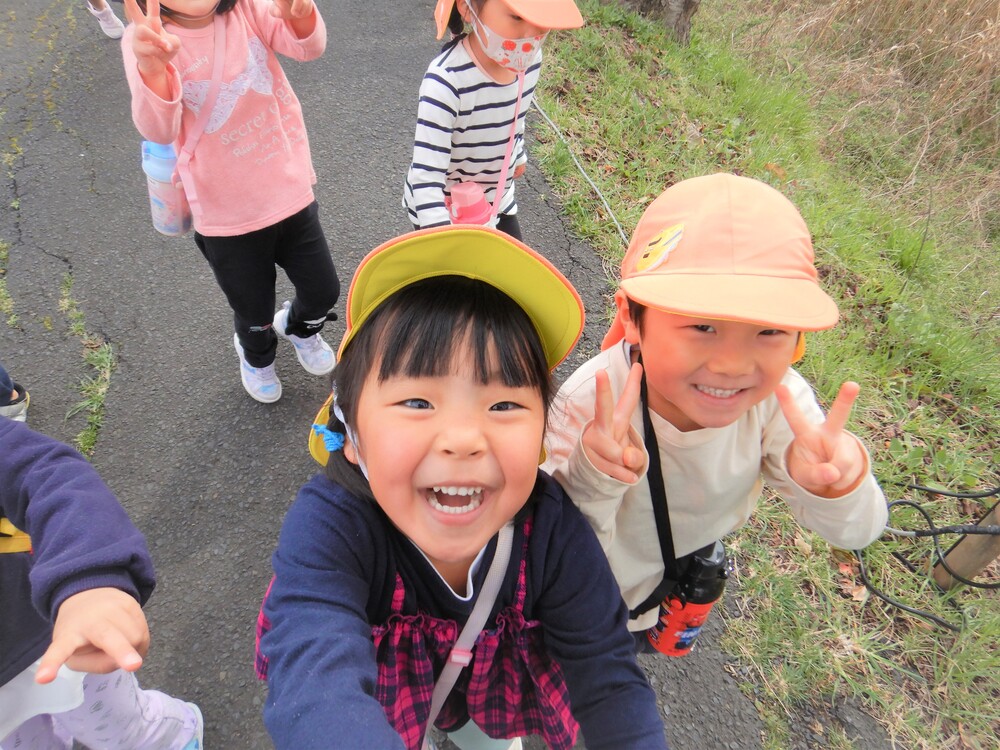 ばす組　三瓶川沿い　あるけあるけ散歩 