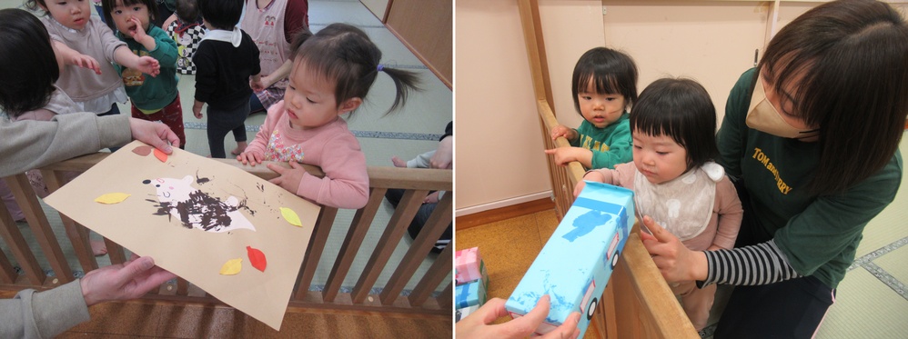 女の子たちが作品を見ている２