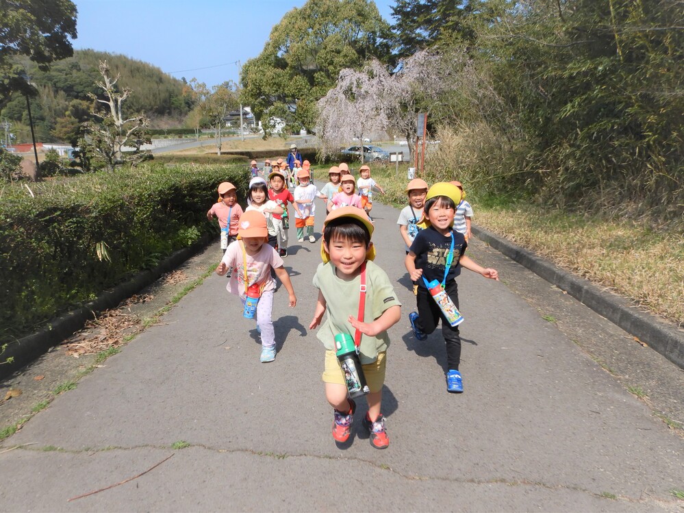 ばす組 市民公園 お散歩の様子