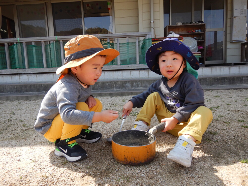 園庭遊び