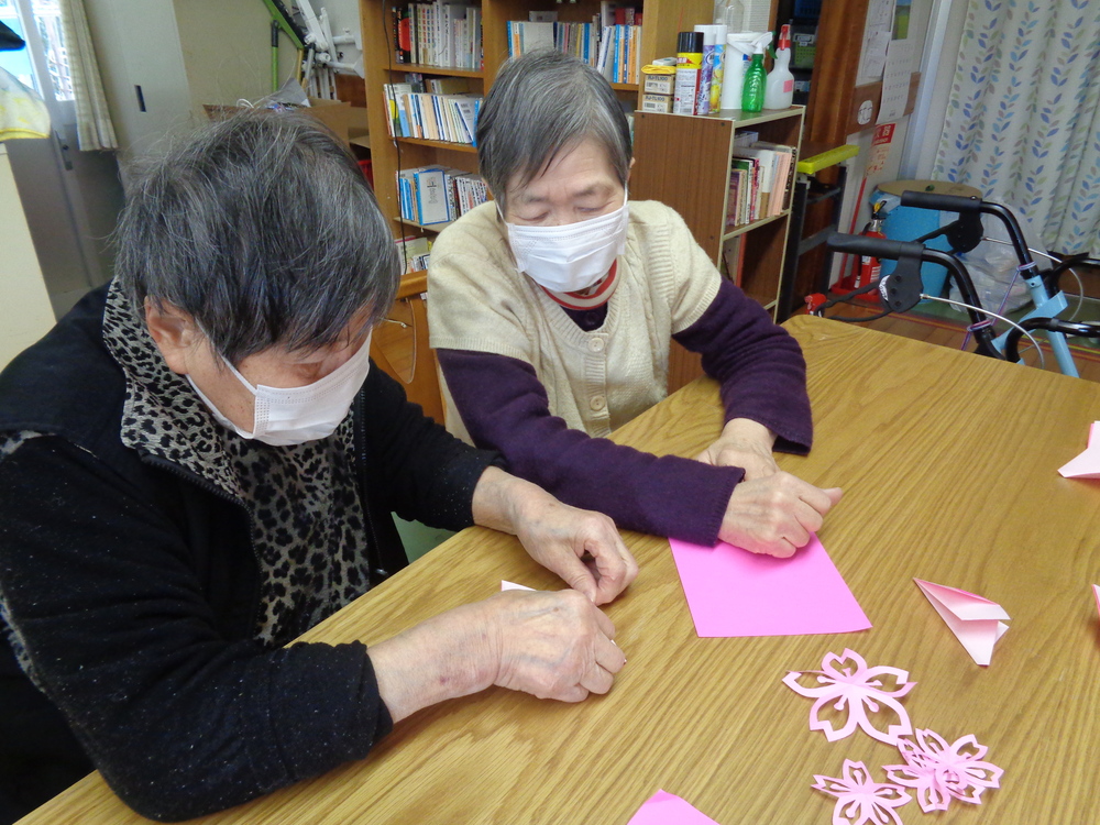 桜の飾り作り