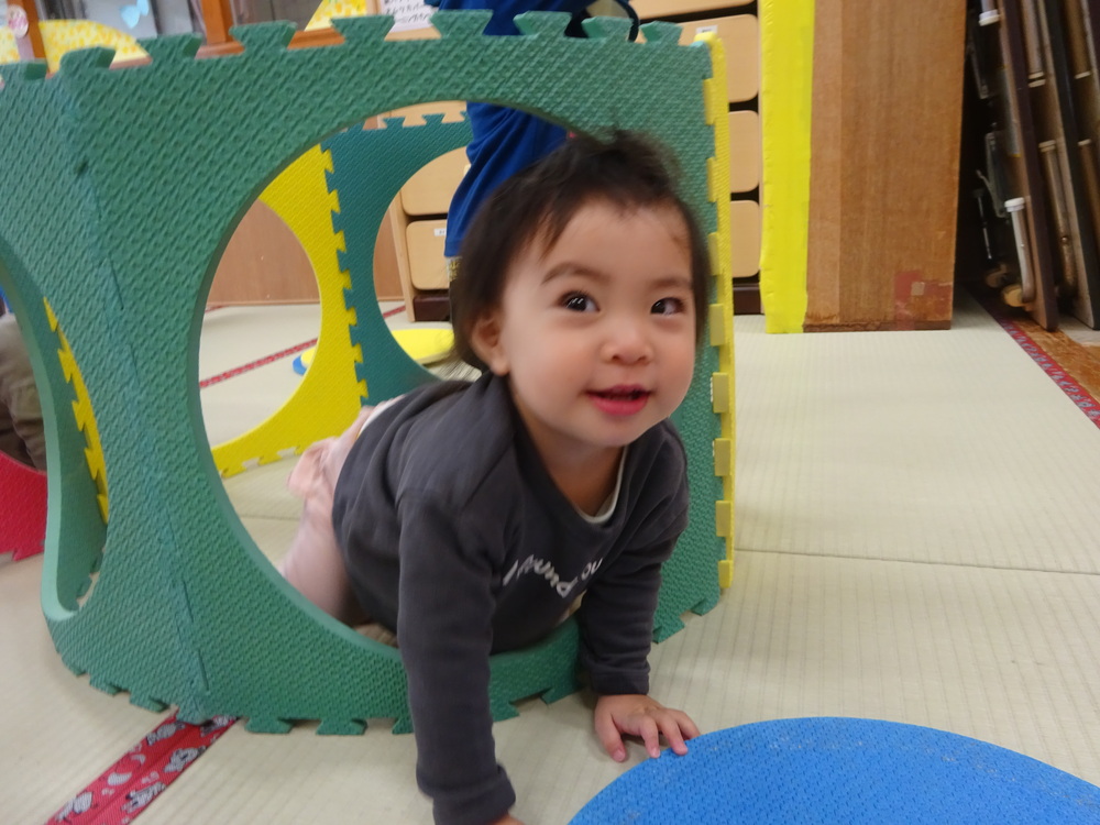 プラポイントの中から出てきている女の子