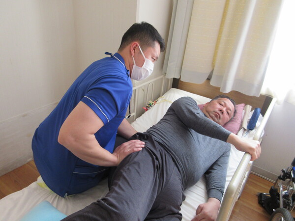 腰のストレッチ継続して行っています