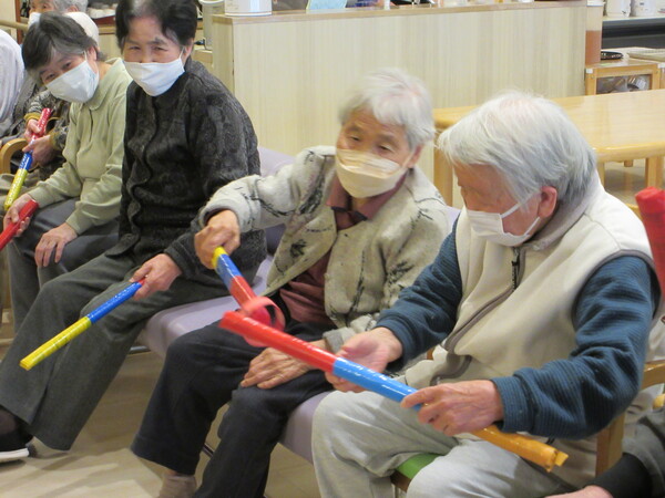 隣の方にパス