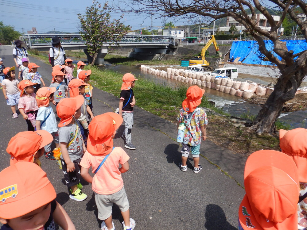 ショベルカー