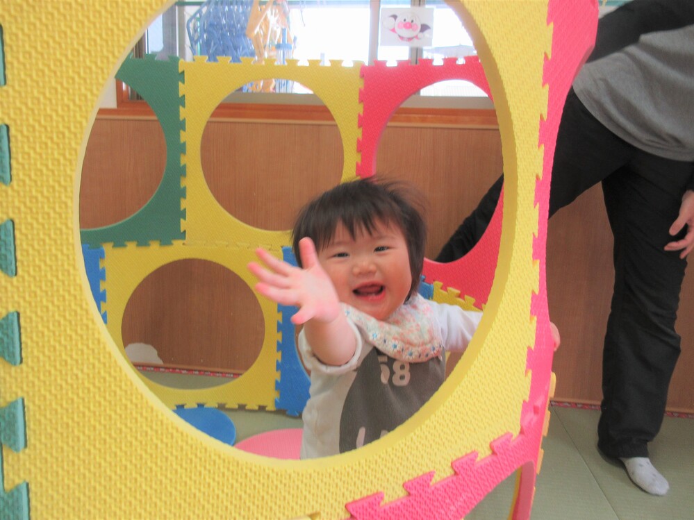室内遊び　プラポイントで遊ぶ様子
