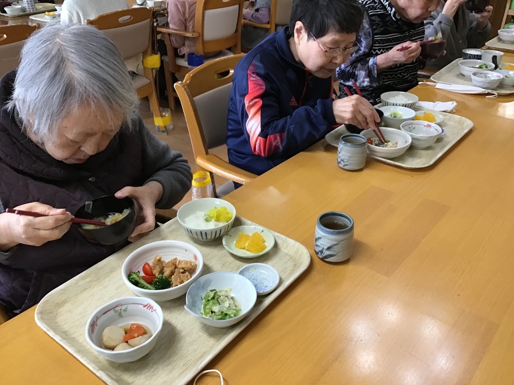 昼食