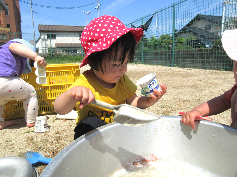園庭あそびの様子