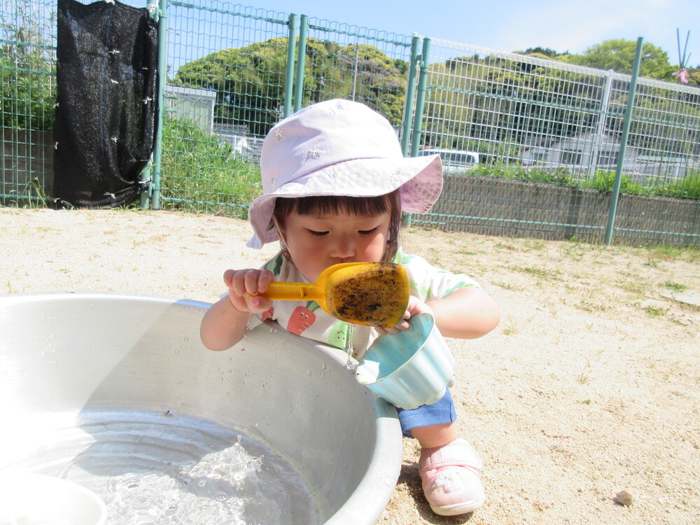 園庭あそびの様子