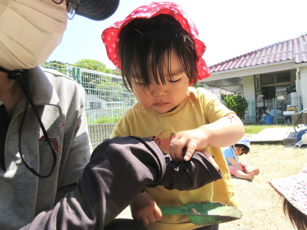 園庭あそびの様子