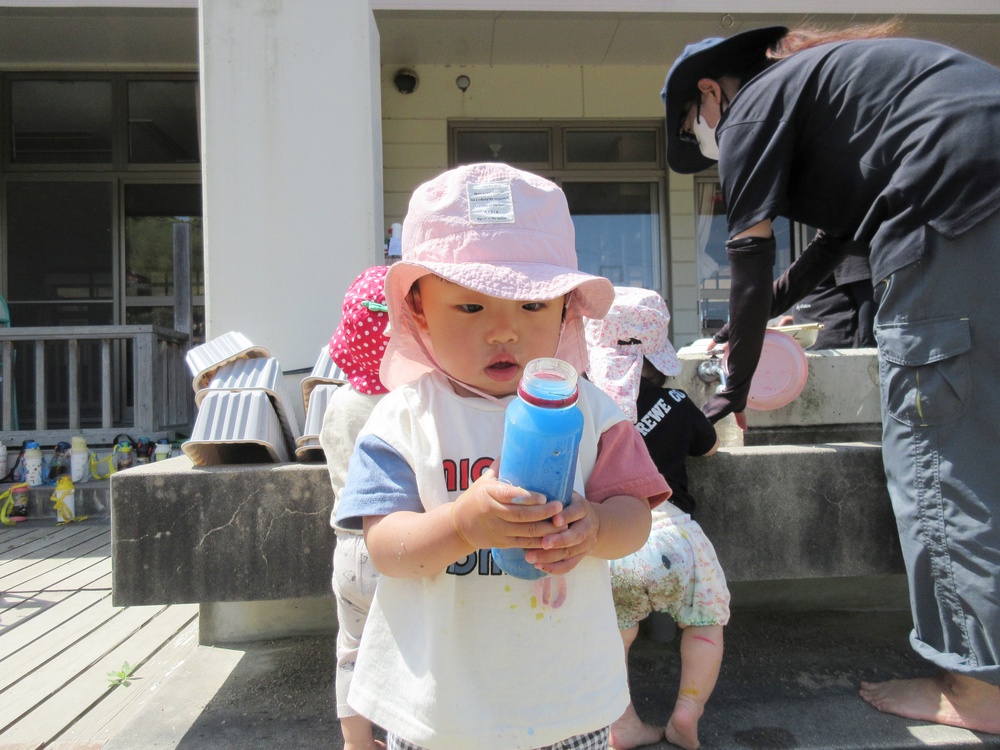 園庭あそびの様子